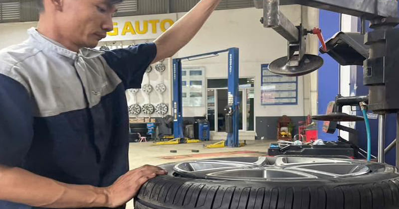 vá lốp ô tô tại phi long auto